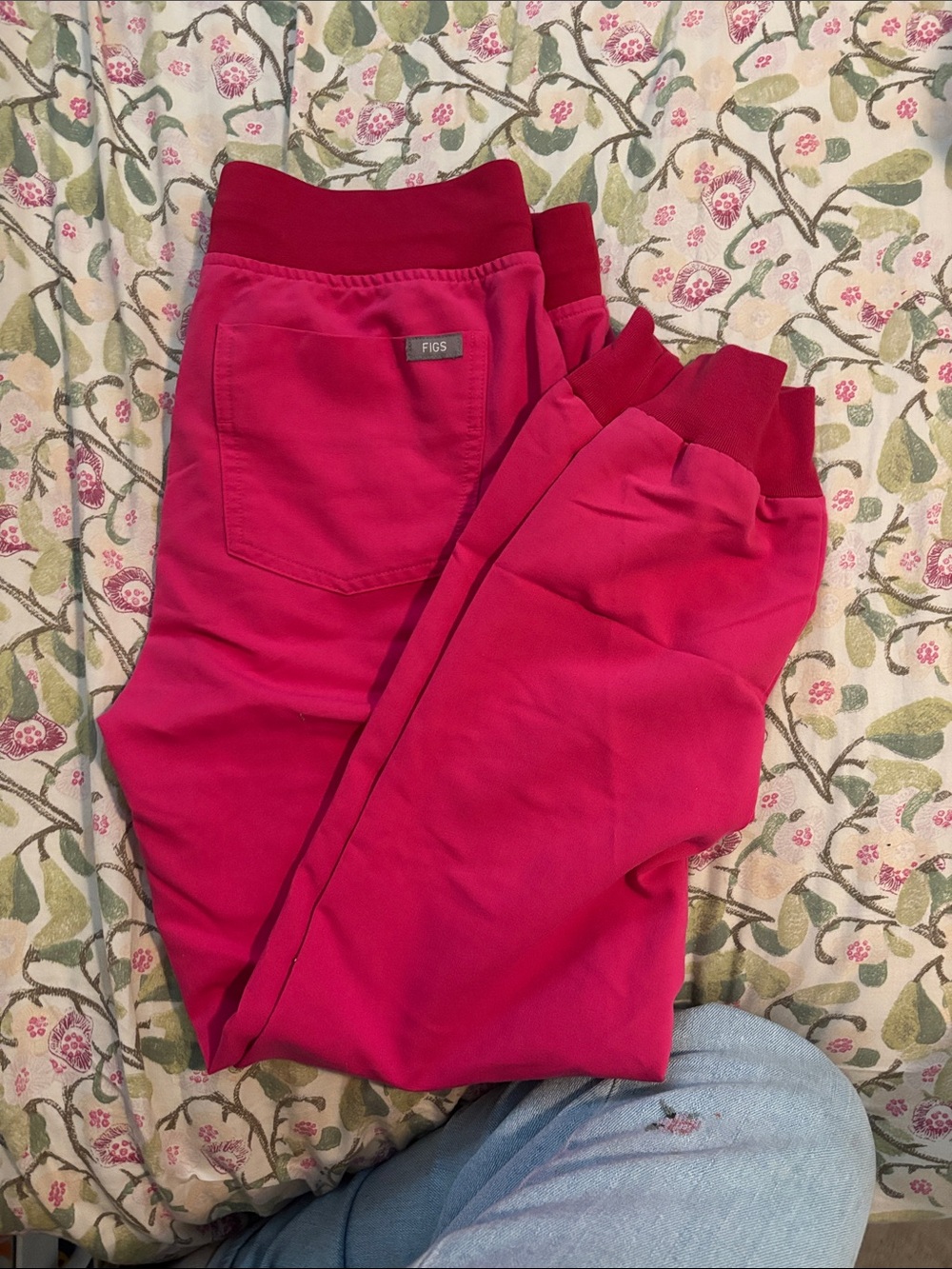 Figs Hot Pink or shocking pink Joggers